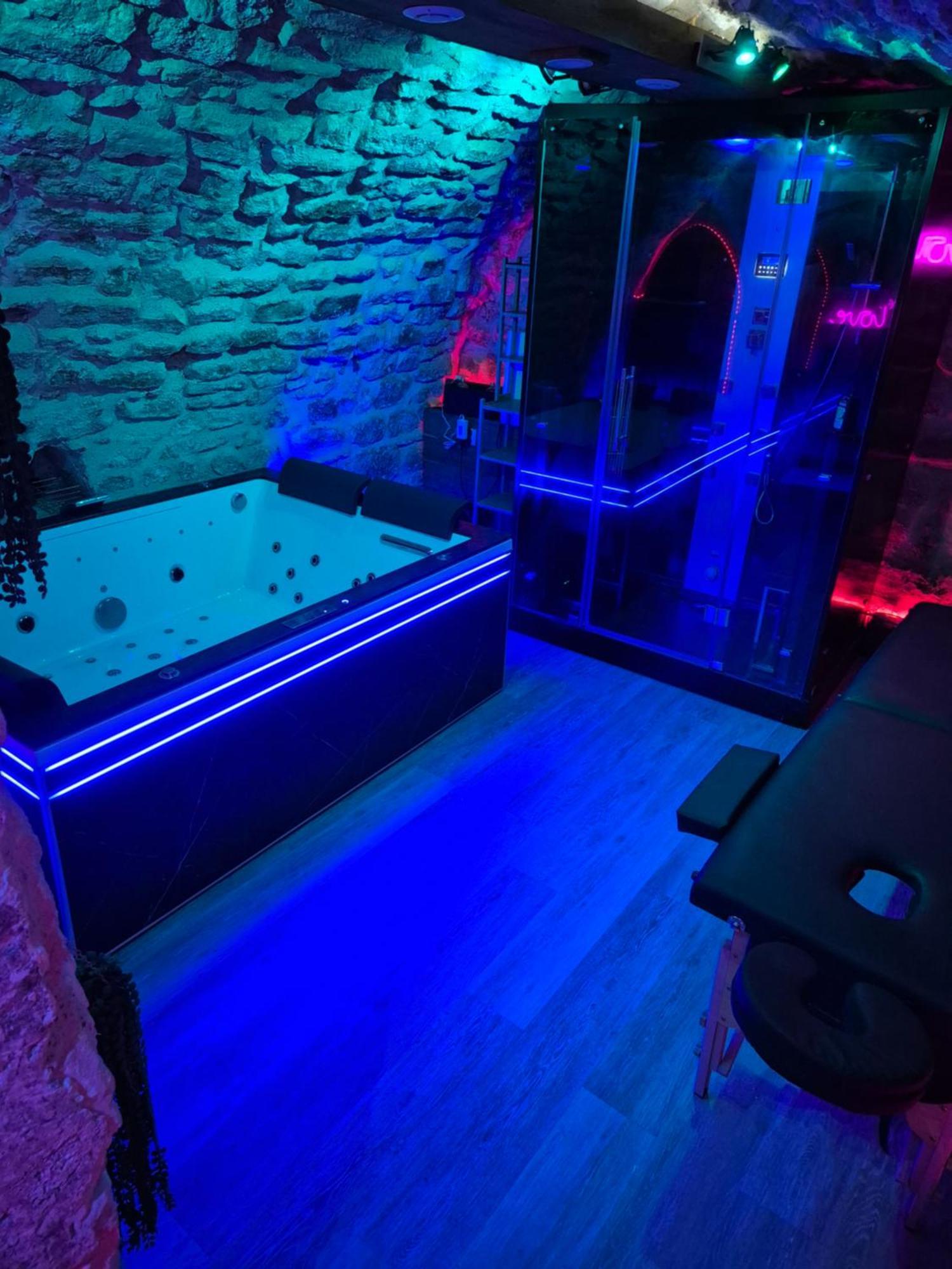 Love hotel Escapespaparis